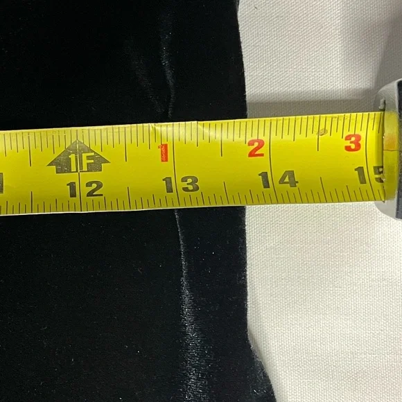 Anne Taylor Classic Little Velvet Cross Spaghetti Strap
Little Black Dress (LBD) - Picture 13 of 16